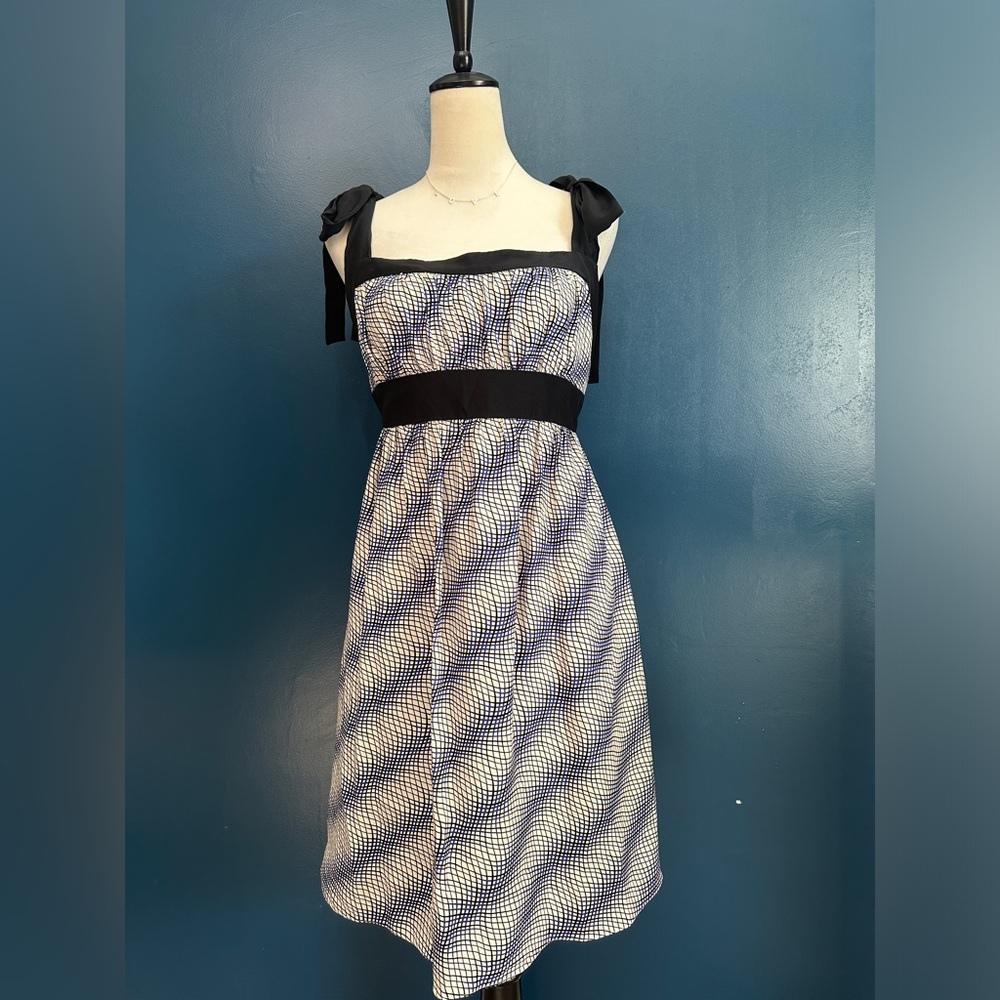 BETSEY JOHNSON Vintage Shoulder Tie 100% Silk Printed Apron Dress EUC Size 10
